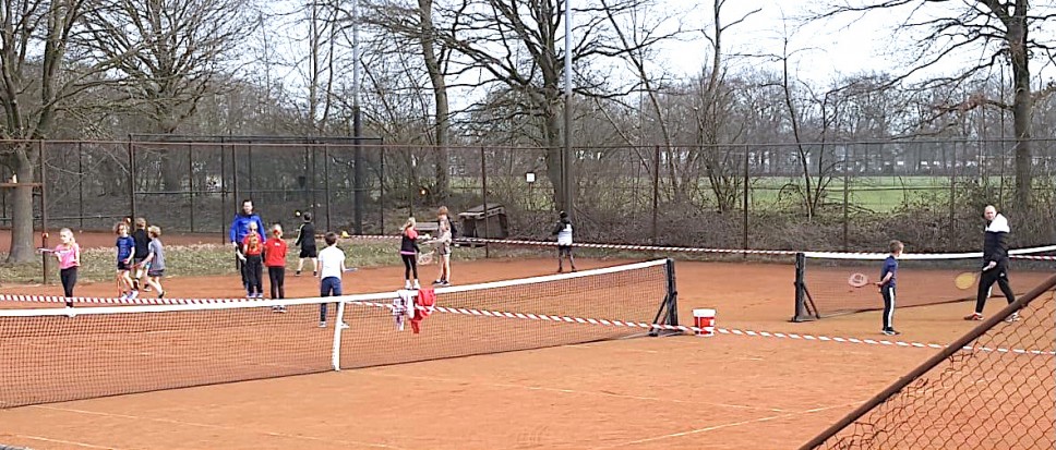 ‘Maak kennis met tennis’ voor basisscholen