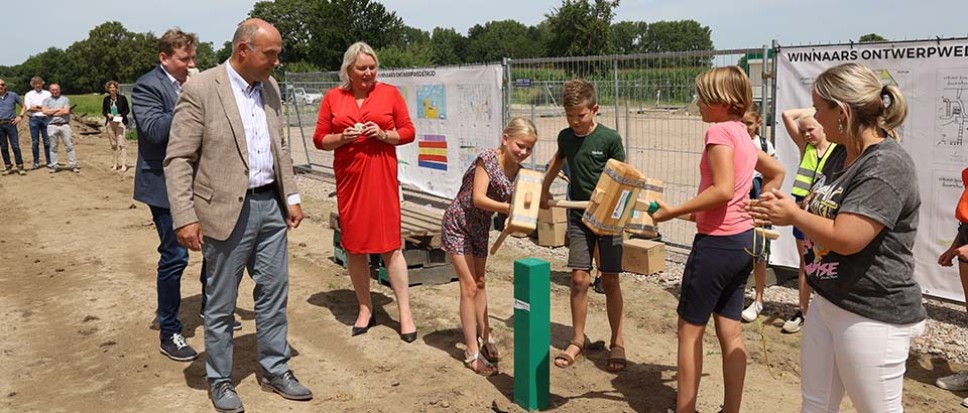 Symbolische start bouw school De Horsten