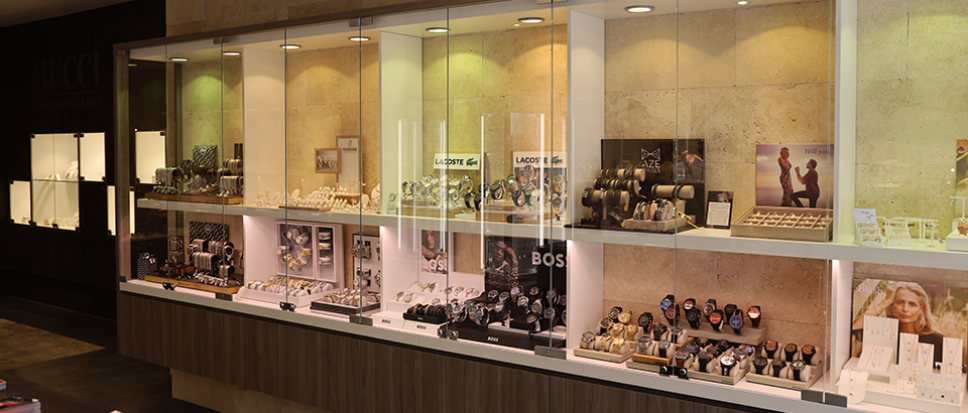Mucci Jewels and Watches naar Borne
