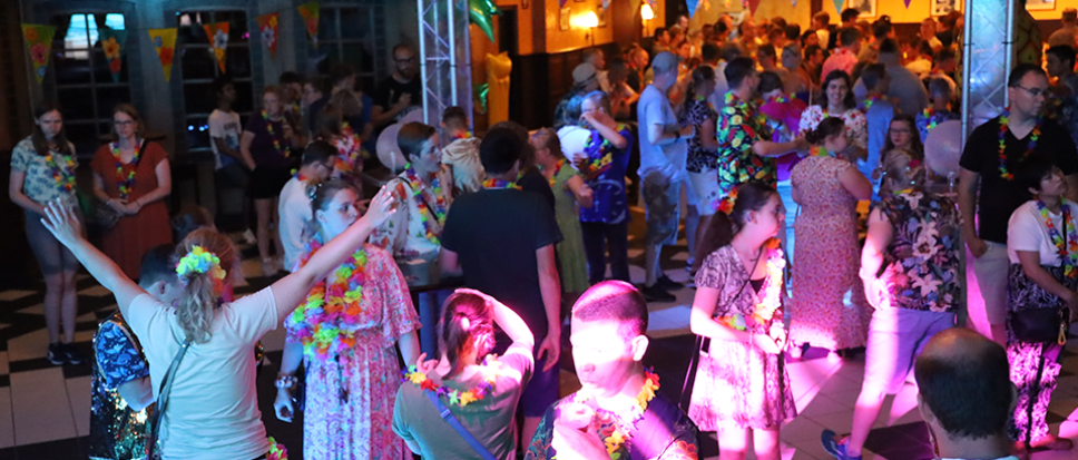 Tropical Night kroon op 10 jaar G-disco in Saasveld