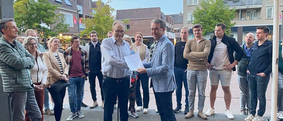 433 handtekeningen tegen uitbreiding Scholtenhof