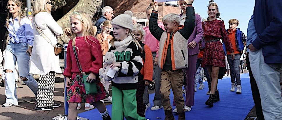 Centrum winkeliers luiden zondag de lente in