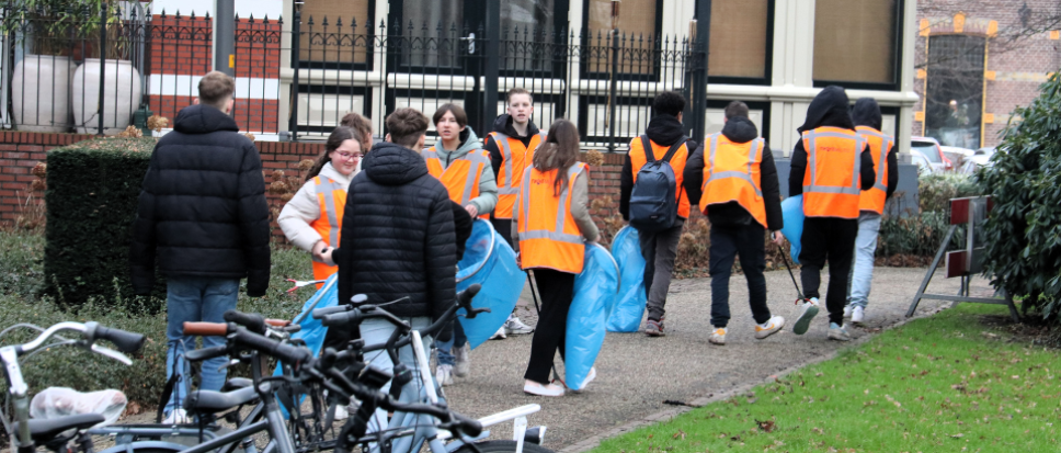 Leerlingen Twickelcollege Borne werken samen aan inclusiviteit
