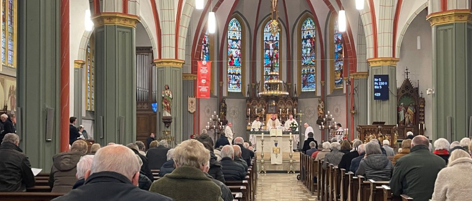 Een warm welkom voor parochianen uit Zenderen