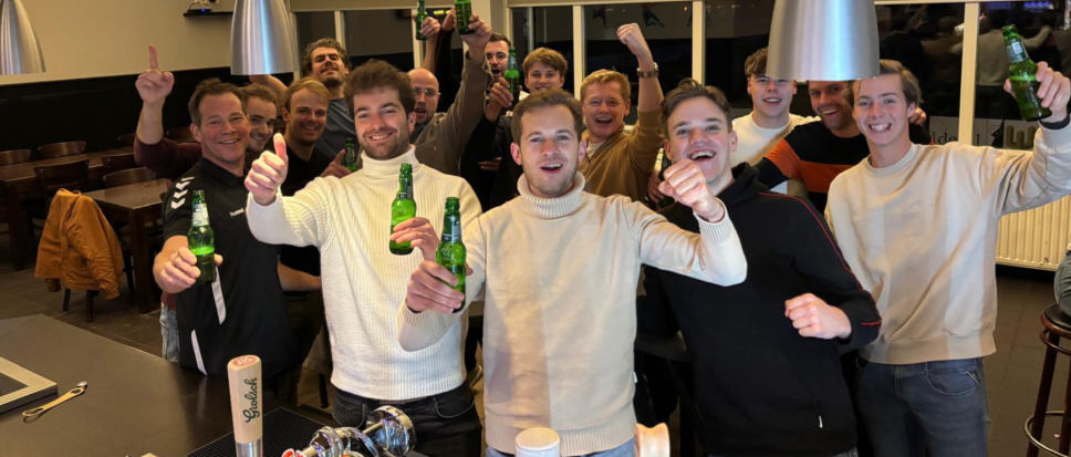 Zenderen Vooruit blijft winnen