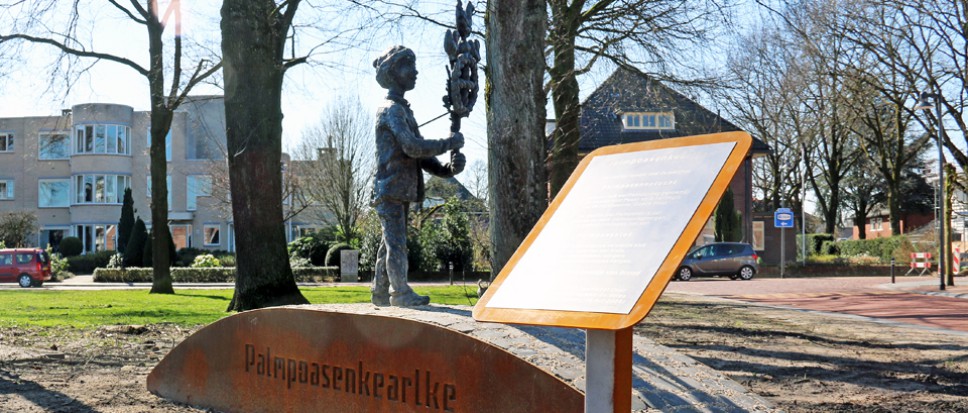 Palmpoasenkearlke op nieuw voetstuk