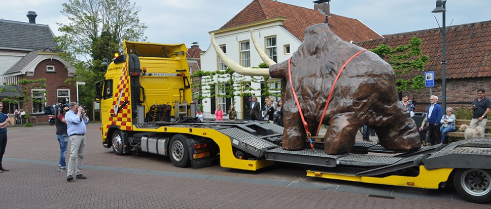 Boris is er... en hoe!