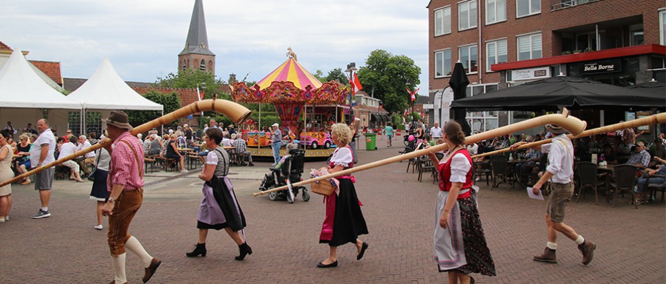 Bier, Lederhosen en trekharmonica�s