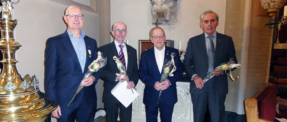 Stephanuskoor huldigt jubilarissen