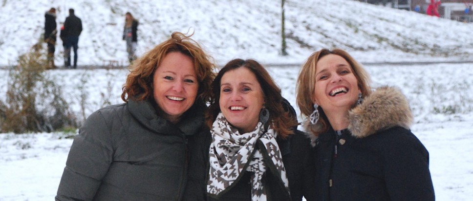 Martine, Cyrille en Marga popelen…