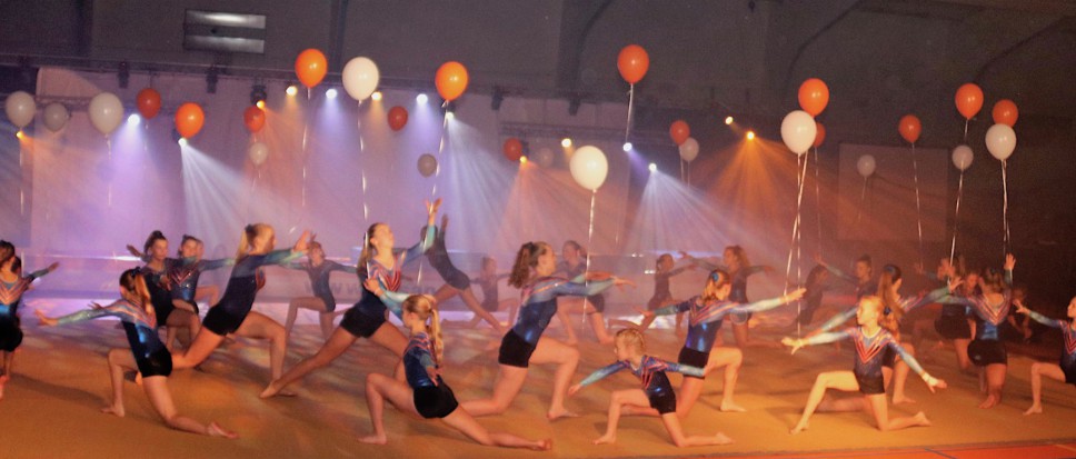 Grootse viering jubileum Borne28