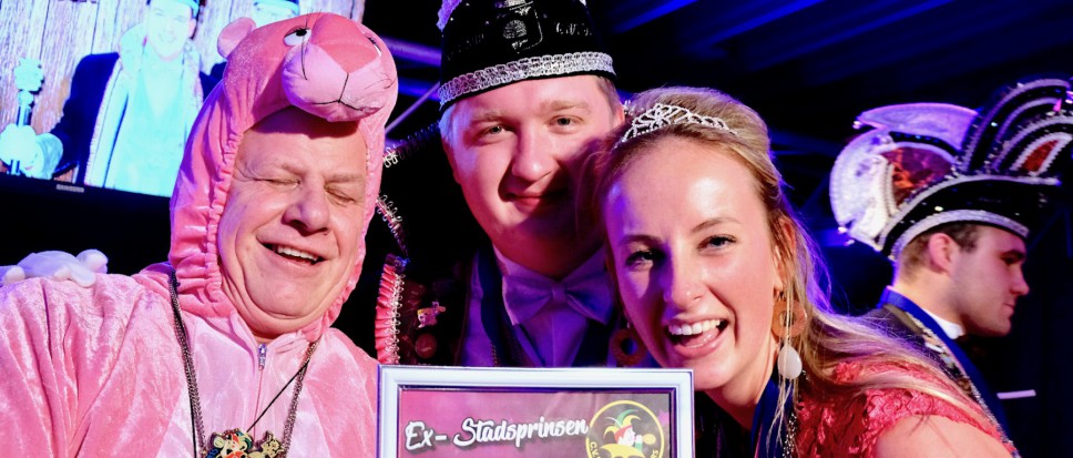 ‘Poppenkast’ kroon op druk weekend