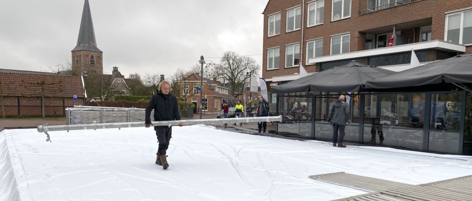 Aanleg ijsbaan van start