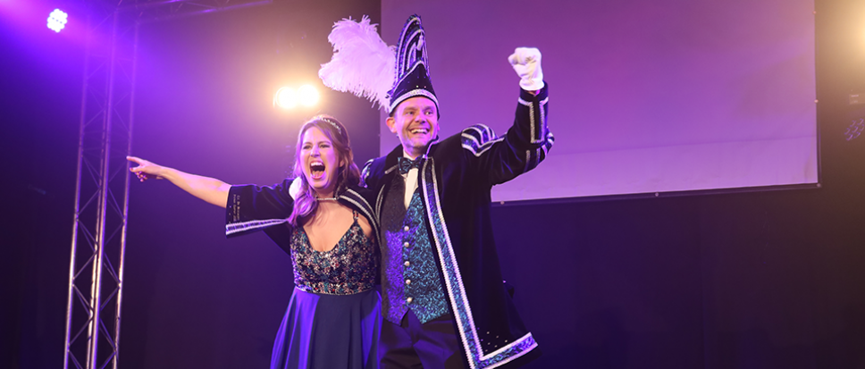 Zenderen omarmt Martijn en Carmen
