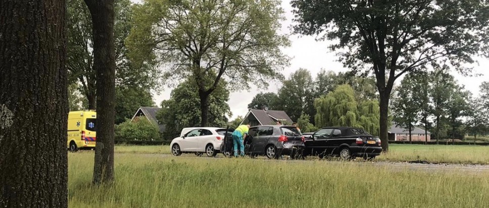 Politie zoekt getuigen aanrijding