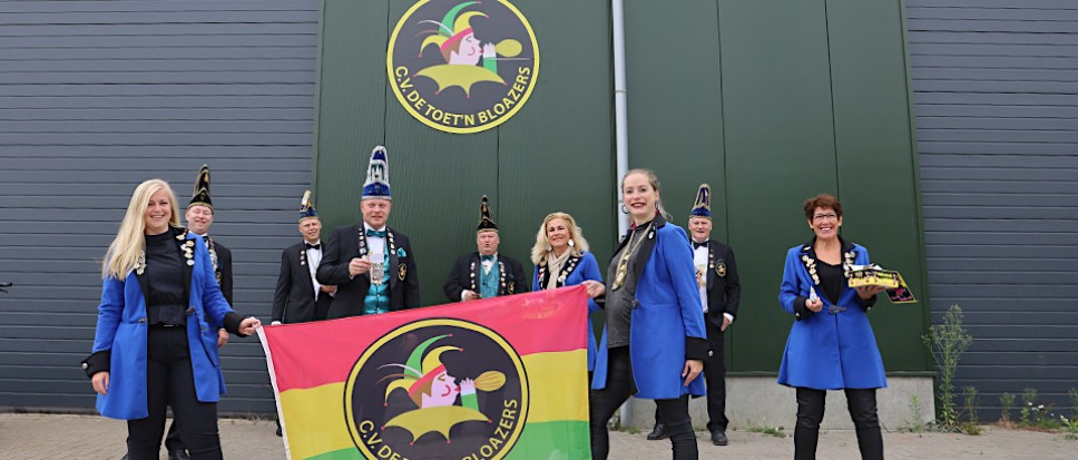 Toet�nbloazers vieren 55-jarig bestaan