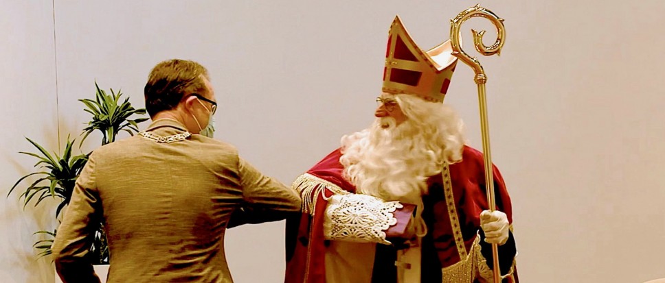 Bliksembezoek van Sint aan Borne